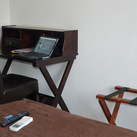 Blue Hotel La Seyne-sur-Mer Ngoại thất bức ảnh
