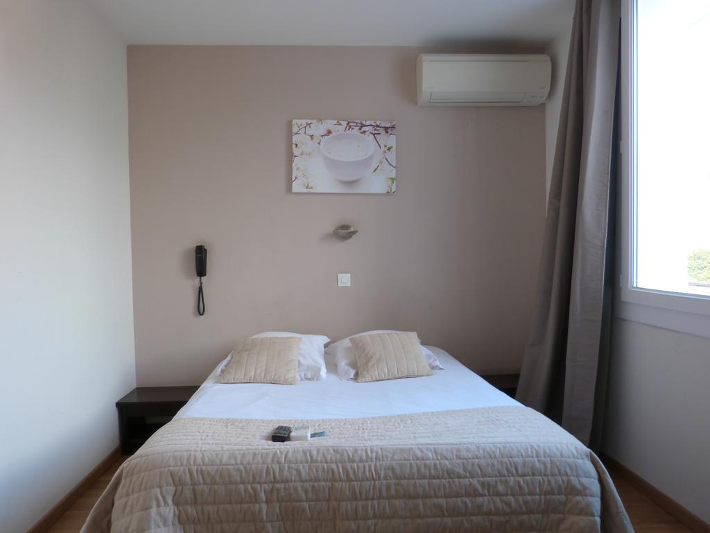 Blue Hotel La Seyne-sur-Mer Phòng bức ảnh