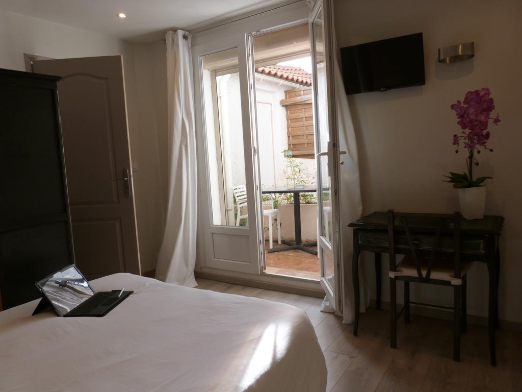 Blue Hotel La Seyne-sur-Mer Phòng bức ảnh
